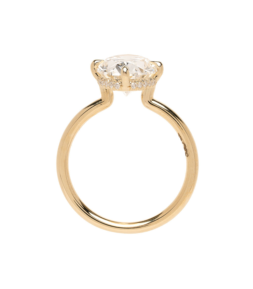 Billie by Sofia Kaman unique engagement ring in yellow gold with oval diamond and three small stones