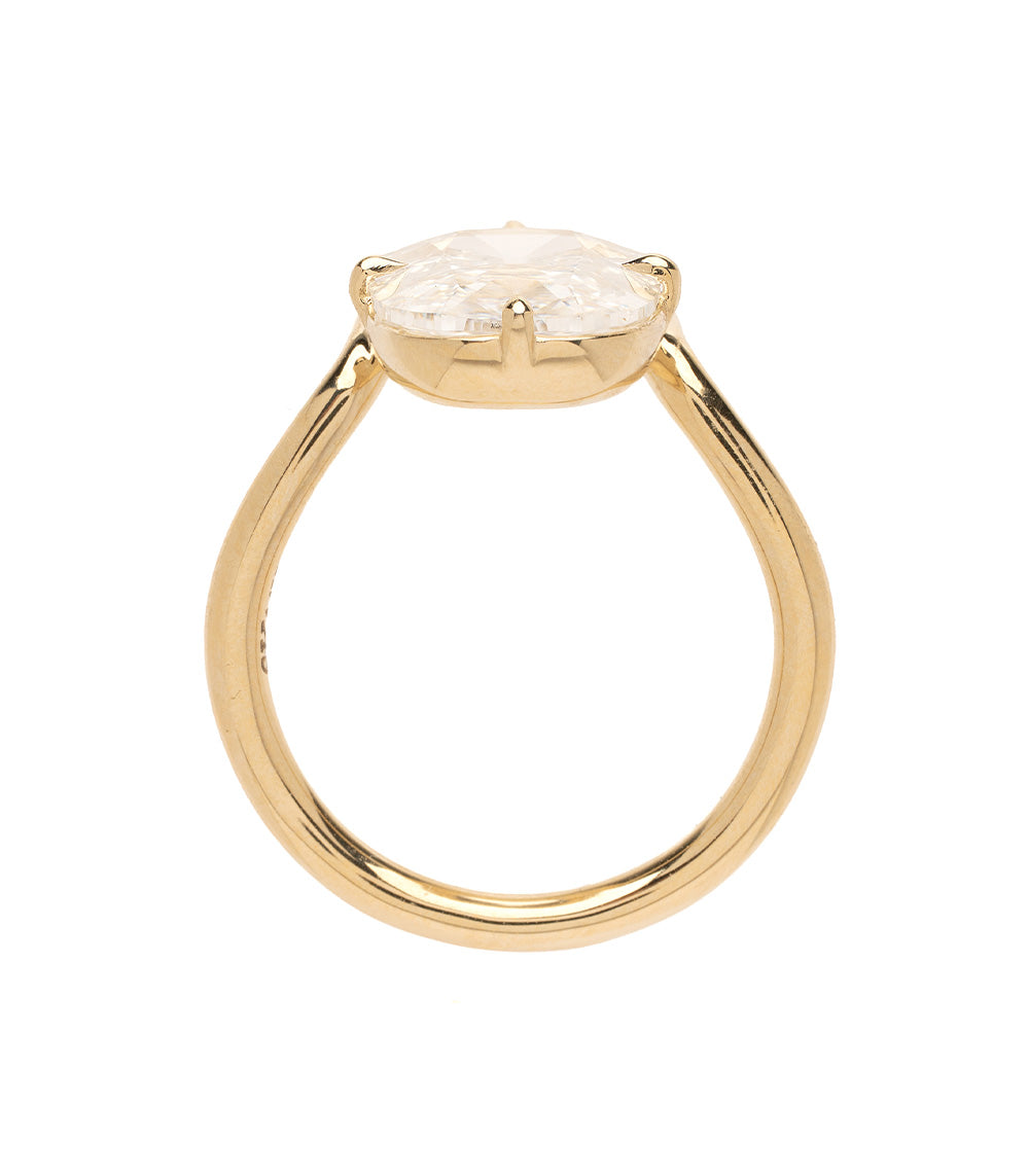 Onda Lite by Sofia Kaman gold unique engagement ring, understated lab grown diamond center setting.