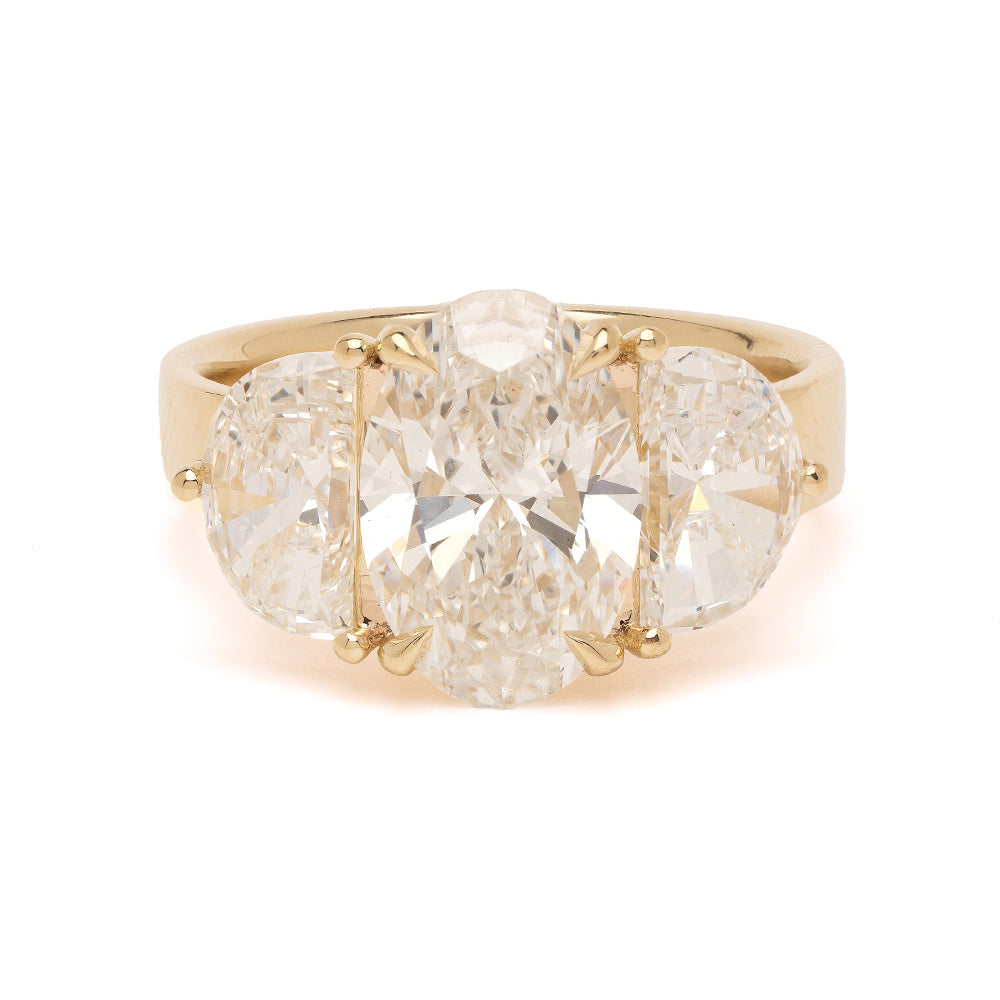 Charlie by Sofia Kaman understated 3 stone engagement ring in gold with lab grown diamond shine