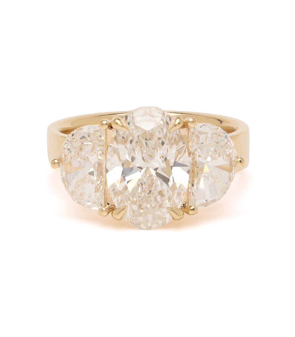 Charlie by Sofia Kaman understated 3 stone engagement ring in gold with lab grown diamond shine