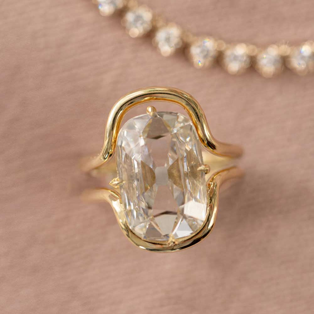 Onda Convertible by Sofia Kaman unique engagement ring in gold with oval lab grown diamond sparkle