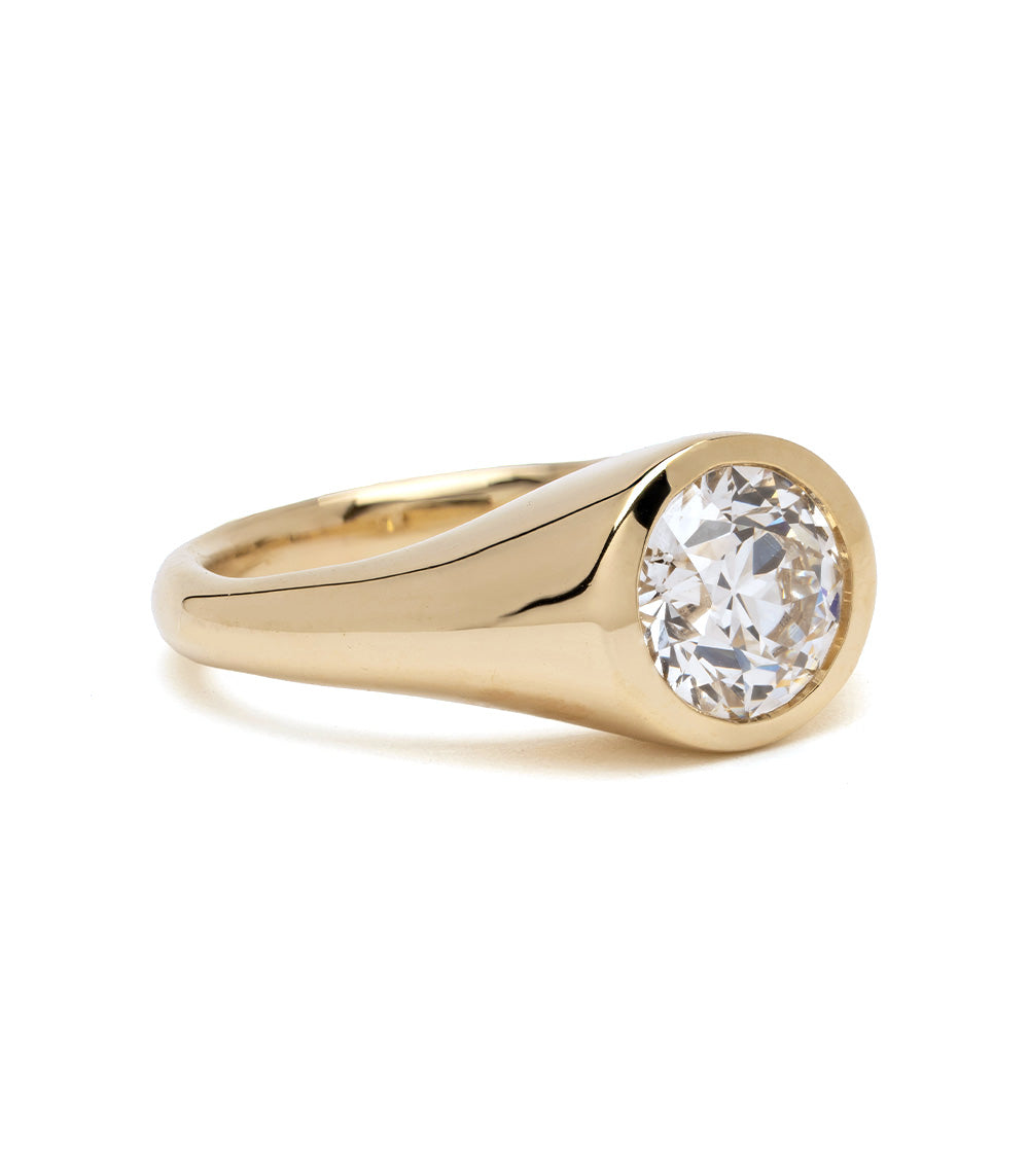 Isolde Pinky by Sofia Kaman 14K yellow gold diamond ring, shiny setting with round stone
