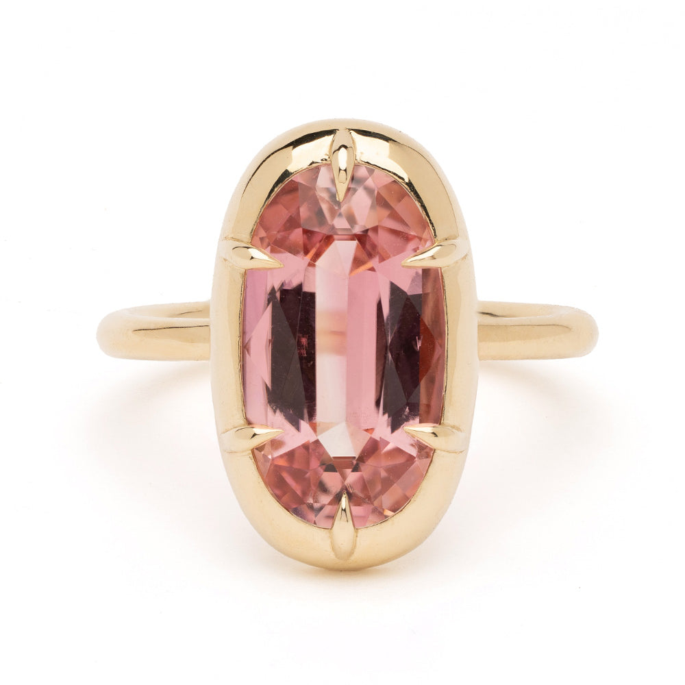Cora by Sofia Kaman ring in 18k gold with pink oval gemstone bezel setting
