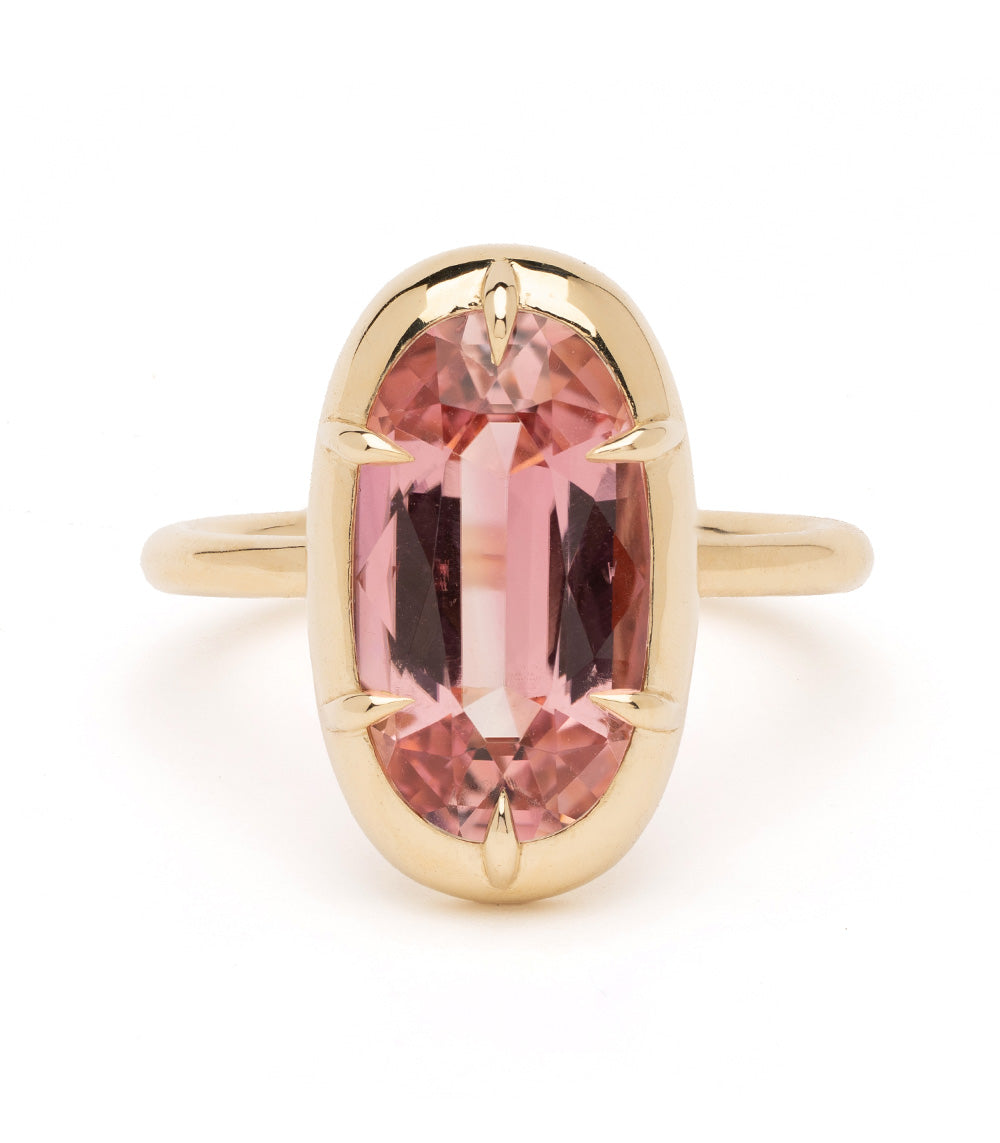 Cora by Sofia Kaman ring in 18k gold with pink oval gemstone bezel setting