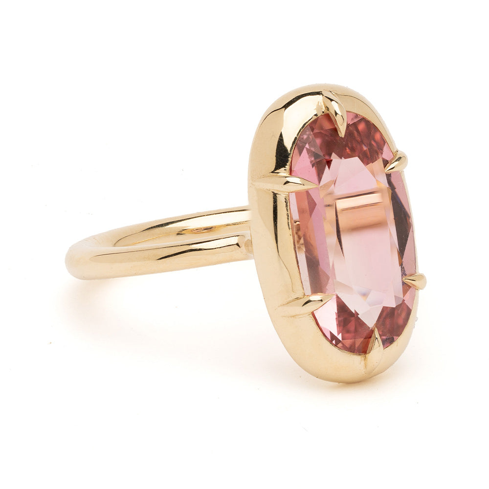 Cora by Sofia Kaman gold ring with oval pink gemstone, polished prongs