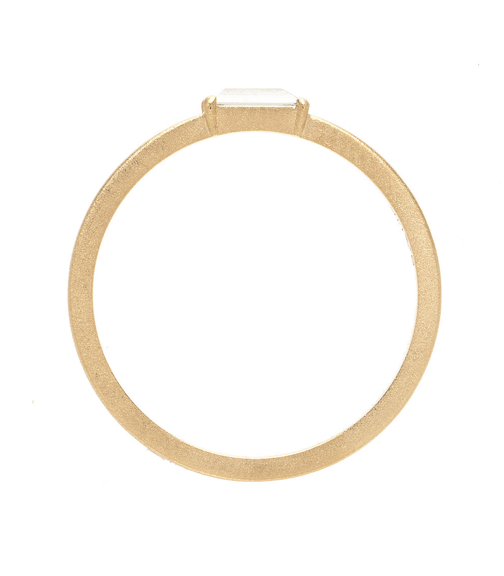 Stardust SK-R78 ring band in 14K yellow gold with a shiny finish and rectangular stone setting
