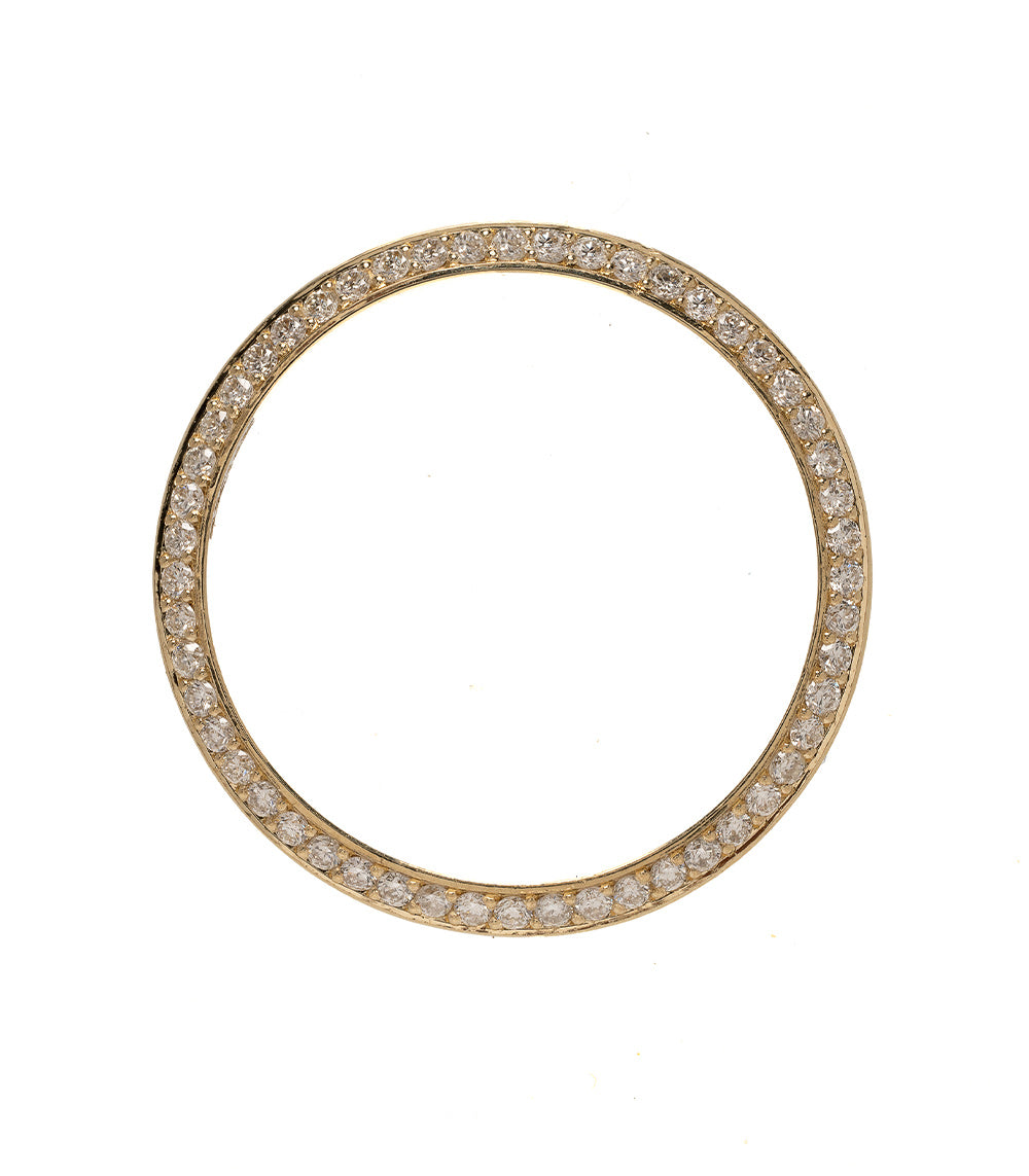 Knife Edge A-R25-D band ring 14K yellow gold with shiny setting of round diamonds
