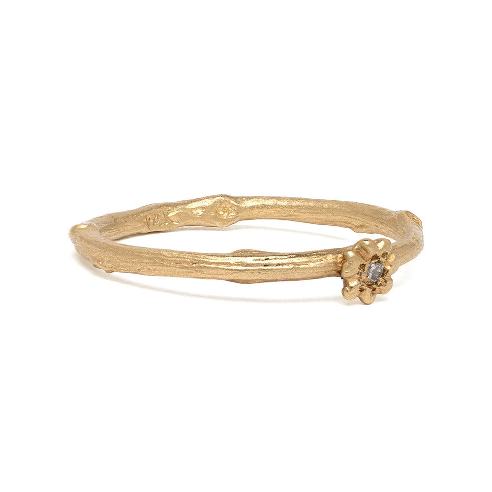 Twig Band ES-R2 shiny 14K yellow gold twist twig band with small round center stone accent