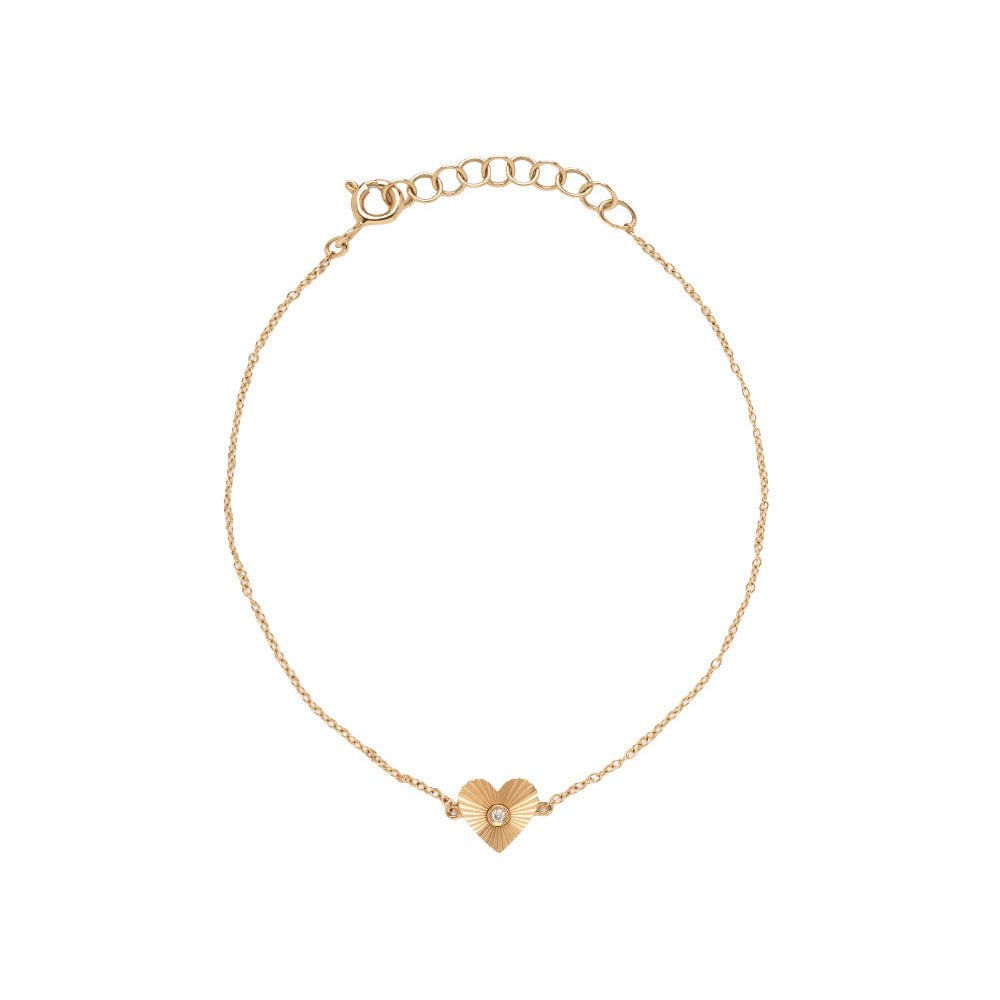 Everyday Gold Bracelet Sofia Kaman: delicate gold bracelet with heart-shaped shell charm and small round gemstone.