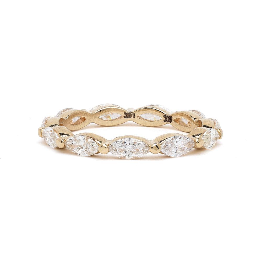 Kissing Diamonds by EB-R16 14K yellow gold band ring with shiny prong-set round diamonds