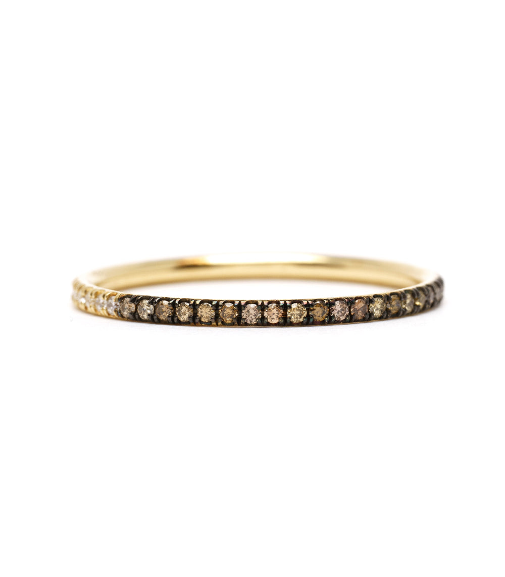 De Vil EB-R12 band ring in 14K yellow gold with pave diamonds for understated, continuous sparkle