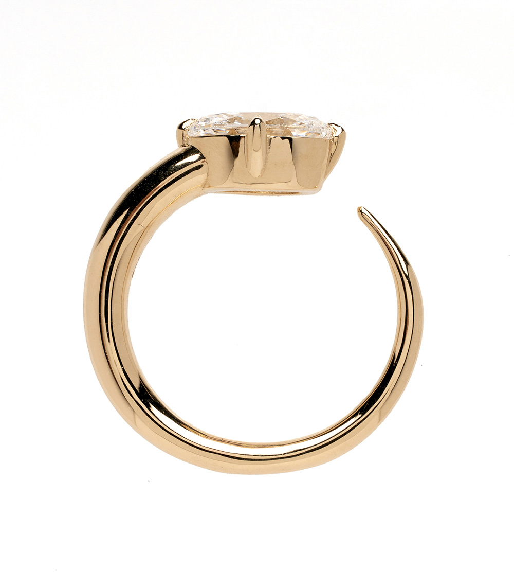 Sloane Pinky Duo SK-R86-DUO gold ring with a faceted clear center stone on a polished band