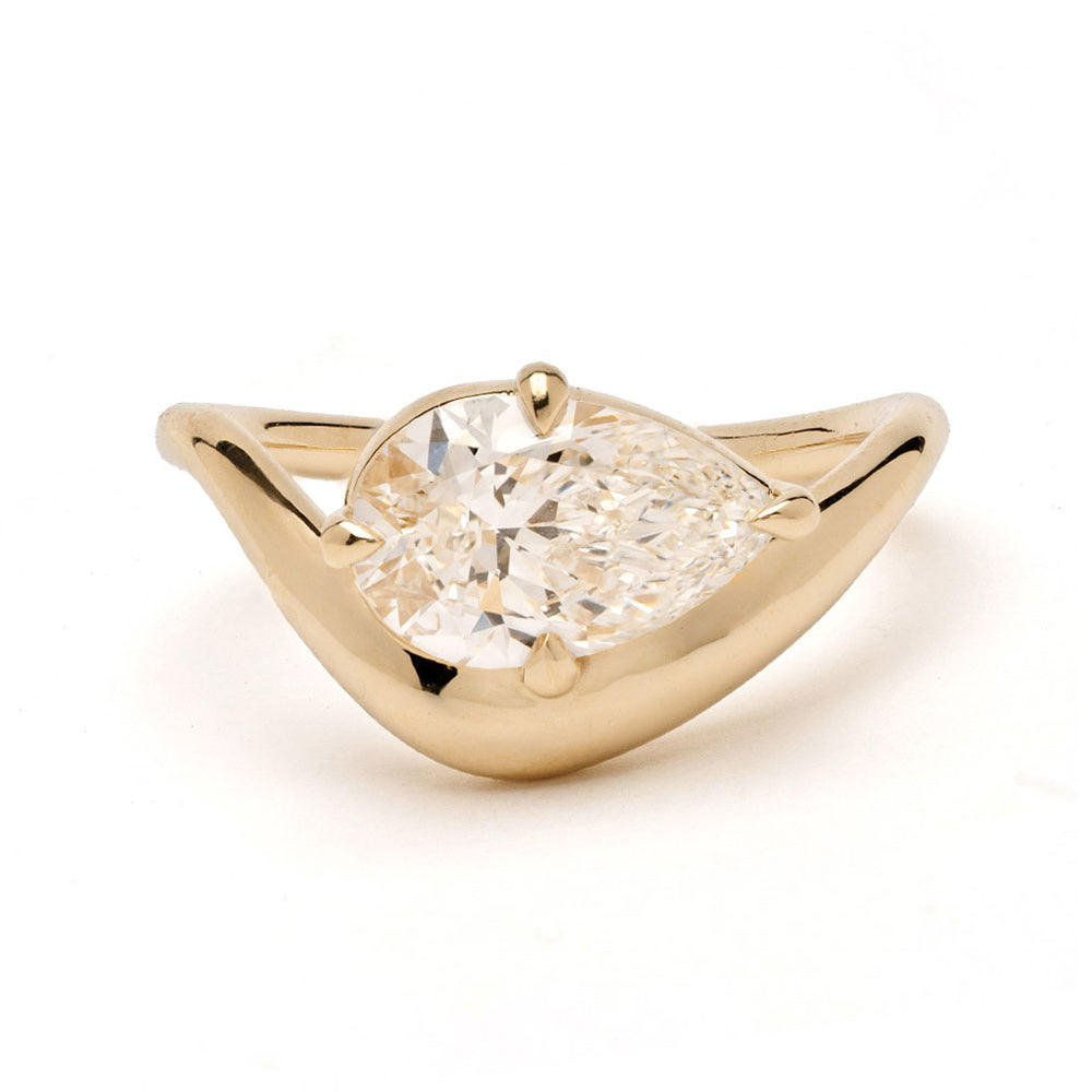 Melt Pinky by Sofia Kaman unique engagement ring in shiny 14K yellow gold with sparkling center stone