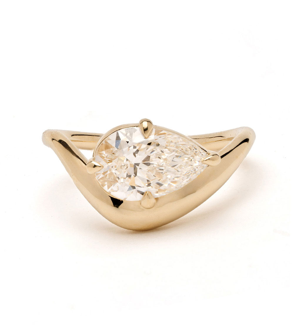Melt Pinky by Sofia Kaman unique engagement ring in shiny 14K yellow gold with sparkling center stone