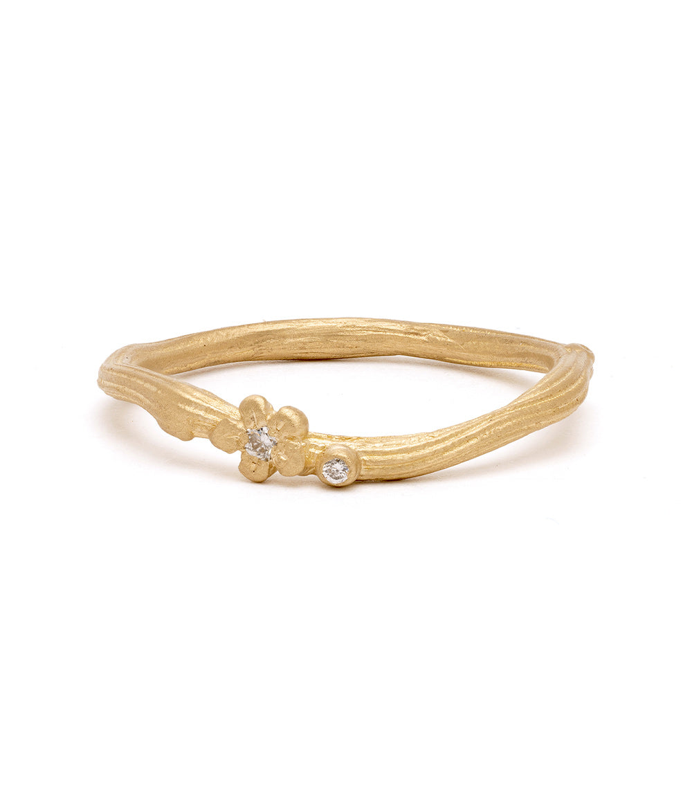 Twig Nesting Band ES-R38 14K yellow gold nesting band with shiny twig nest design and three small round stones