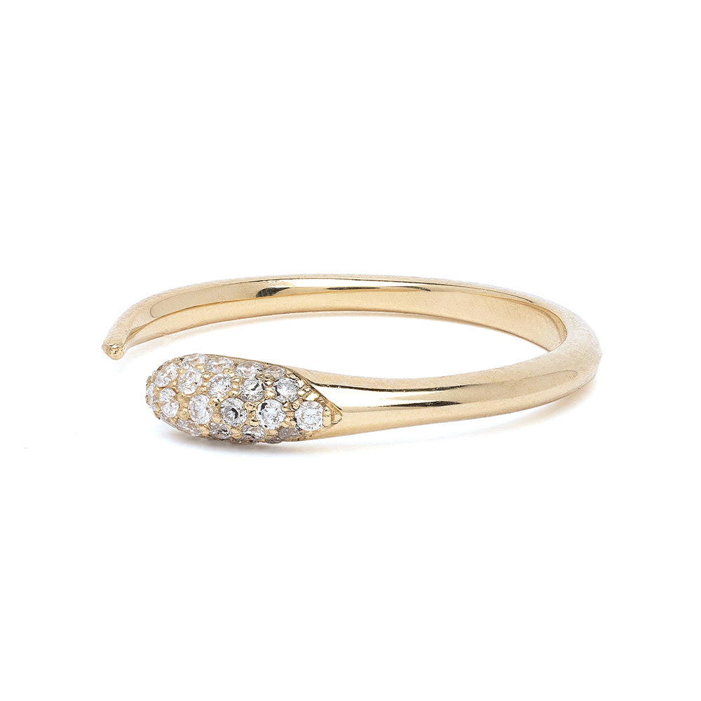 Comet Band NB-R1-D ring band in shiny 14K yellow gold with pavé diamond oval cluster