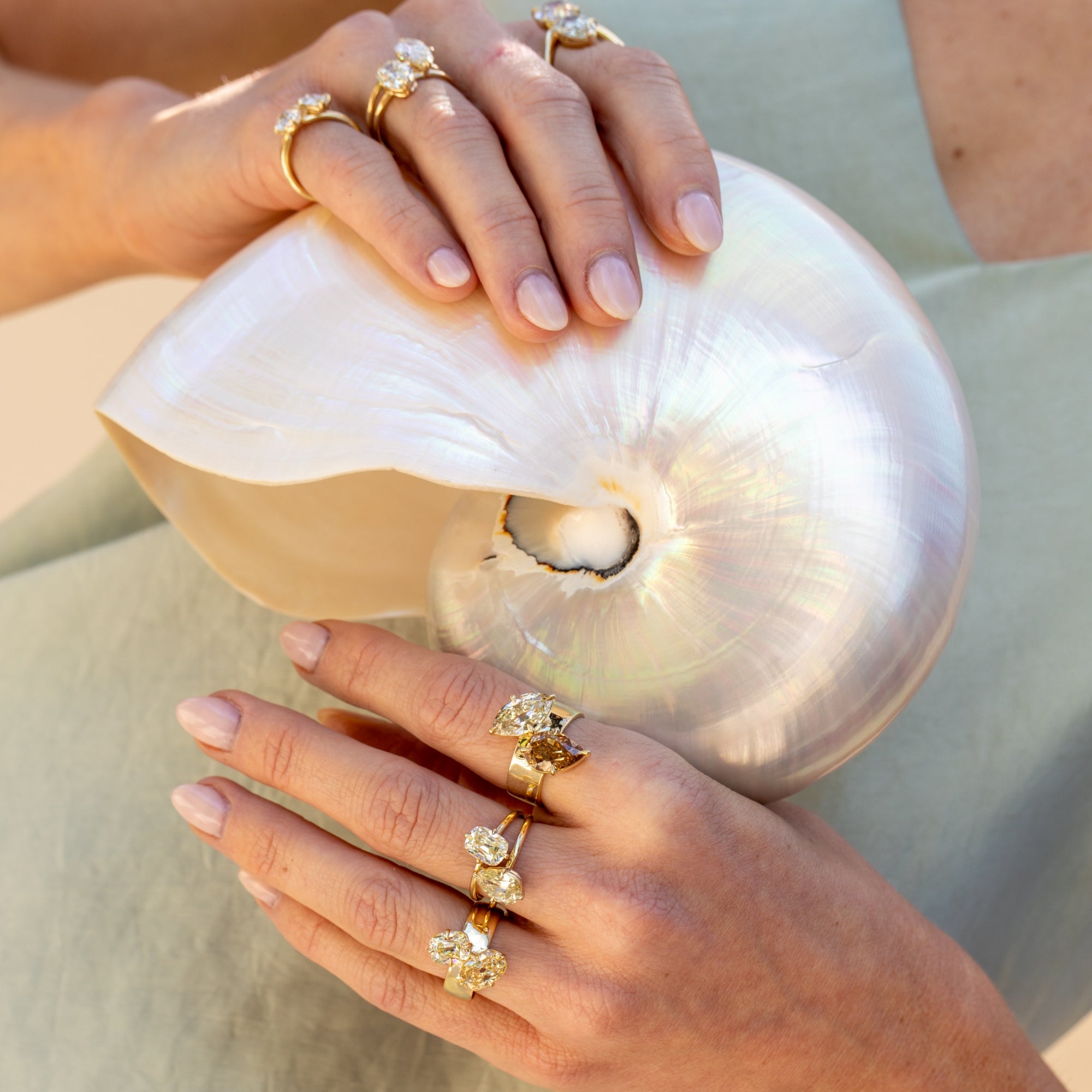 Lana Toi et Moi by Sofia Kaman 2 stone engagement ring in gold with two bright stones