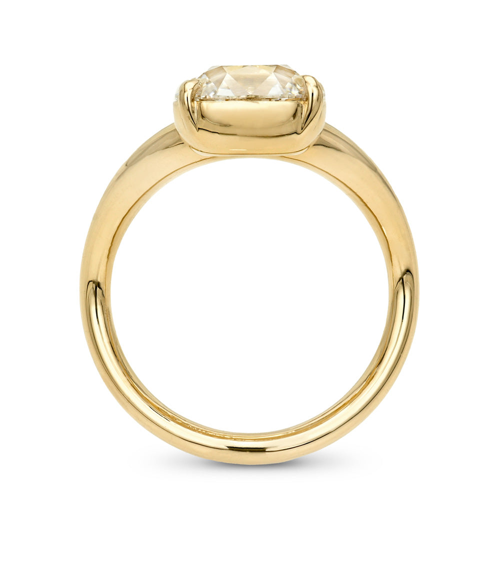 Melt Toi et Moi by Sofia Kaman understated gold engagement ring with a square-cut bezel-set diamond
