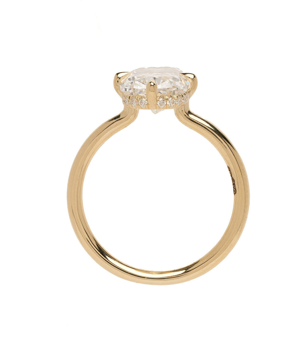 Billie by Sofia Kaman engagement ring in gold with oval center diamond and small pave side stones