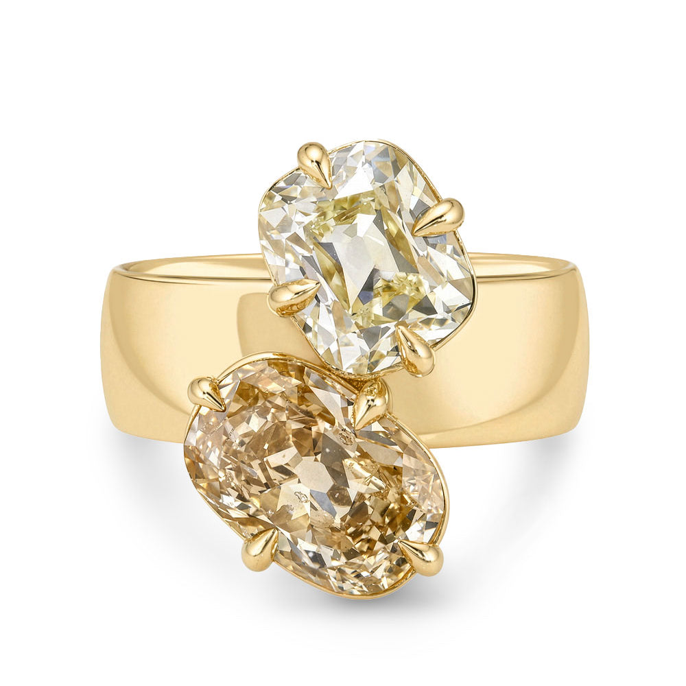 Lana Toi et Moi by Sofia Kaman yellow gold 2 stone engagement ring, unique engagement ring with bright facets.