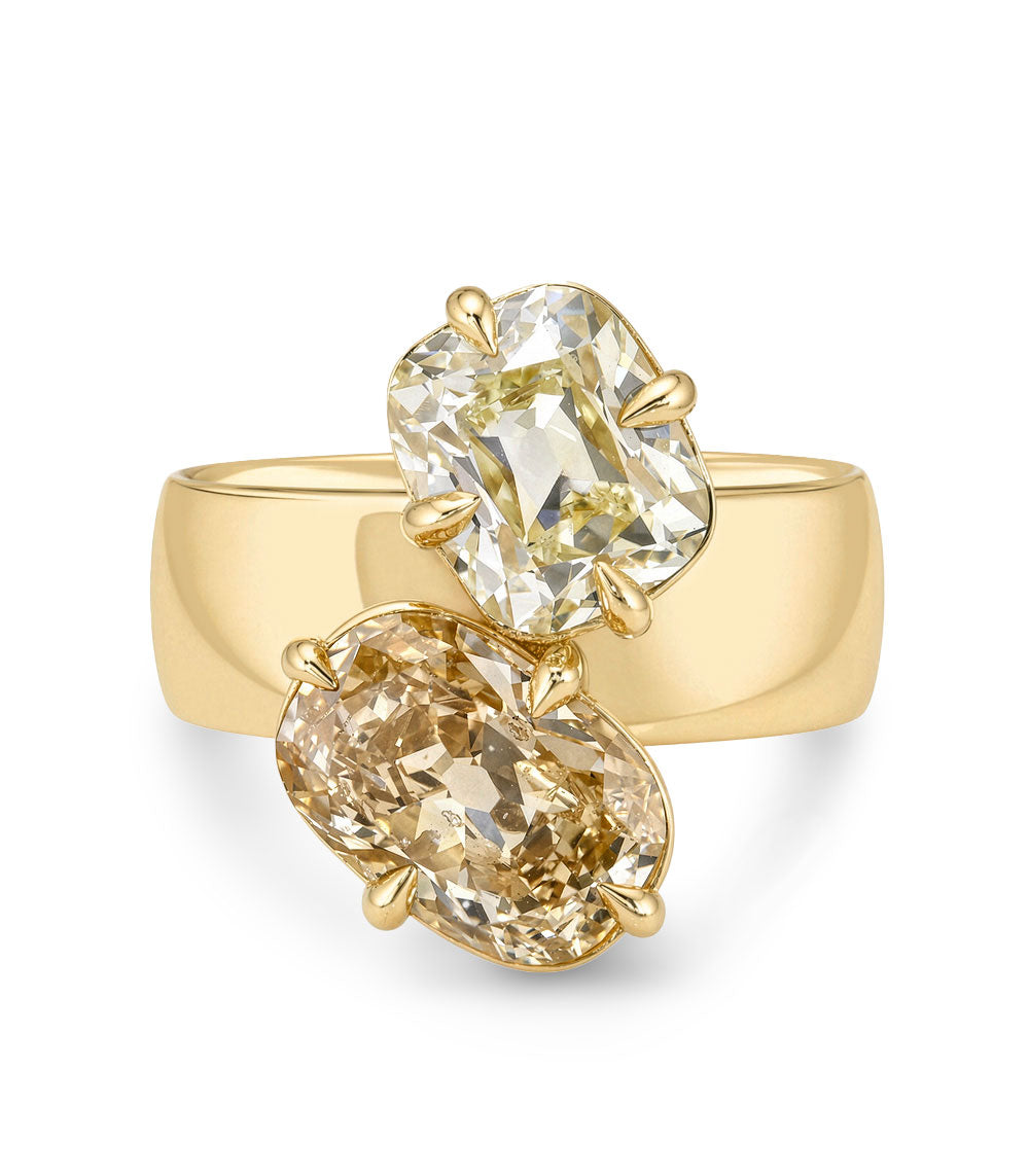 Lana Toi et Moi by Sofia Kaman yellow gold 2 stone engagement ring, unique engagement ring with bright facets.