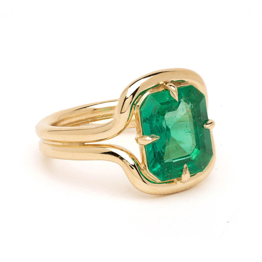 Onda by SK-R114-EM-EC-2.38 understated gold engagement ring with green gemstone center