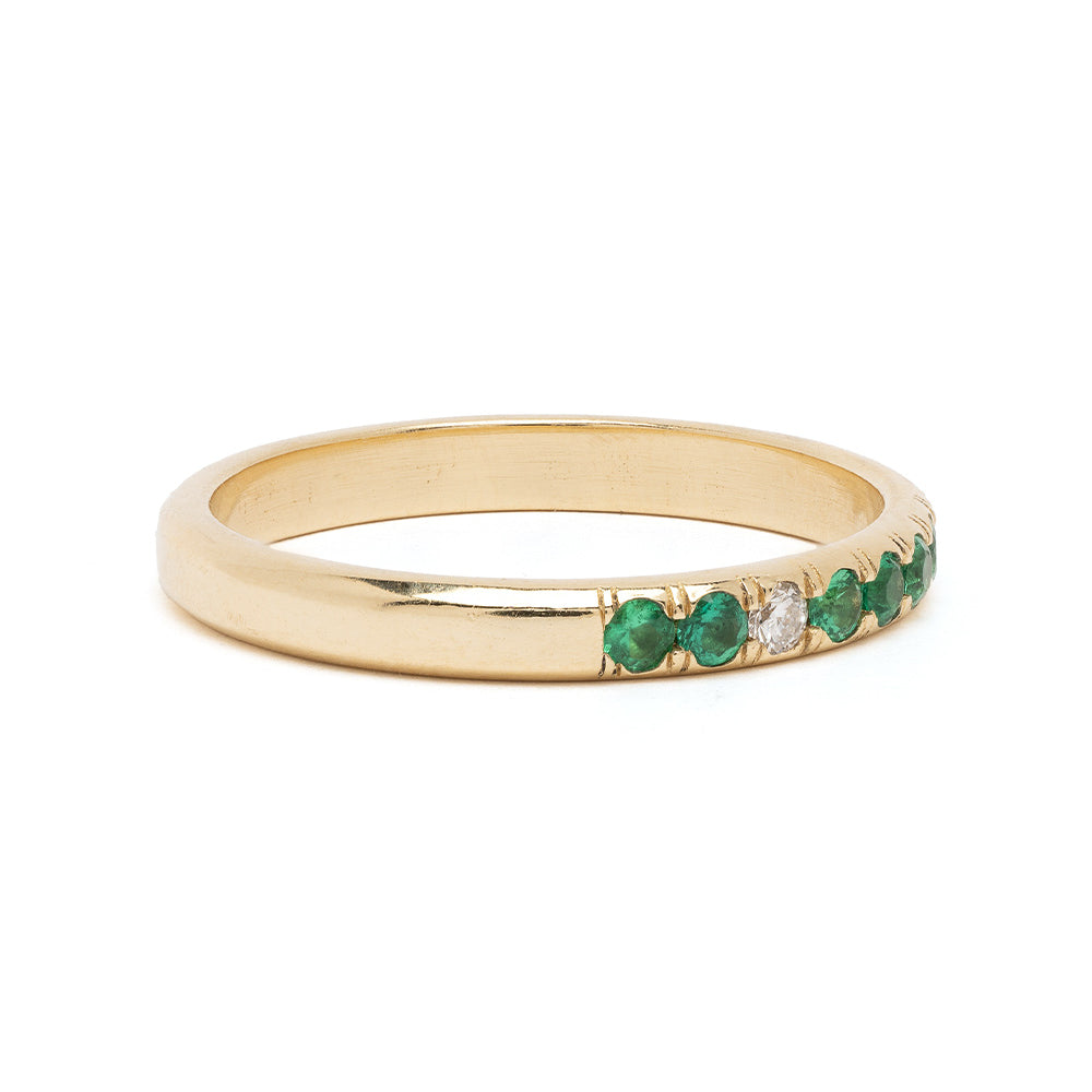 Vintage Inspired Stacking Band LF-R1-ES gold stacking band with green and clear stones, shiny finish.