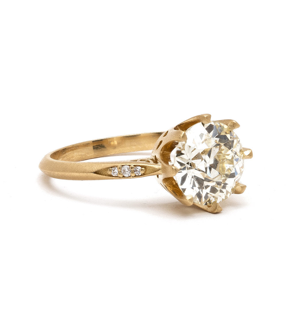 Evangeline by SK-R92-OEC engagement ring in gold with prong-set round diamond, unique engagement ring shine