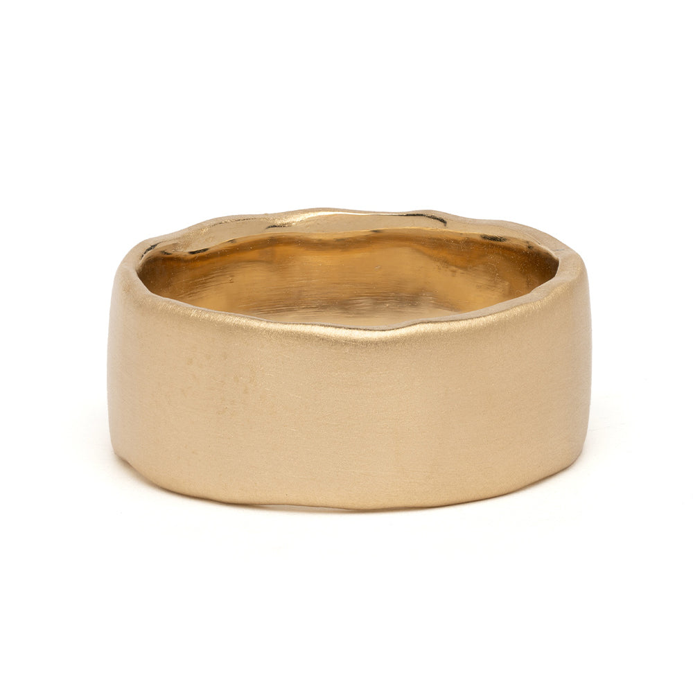 Torn Paper Band P-R15 gold ring, matte finish with shiny inner bezel for a sculpted fit