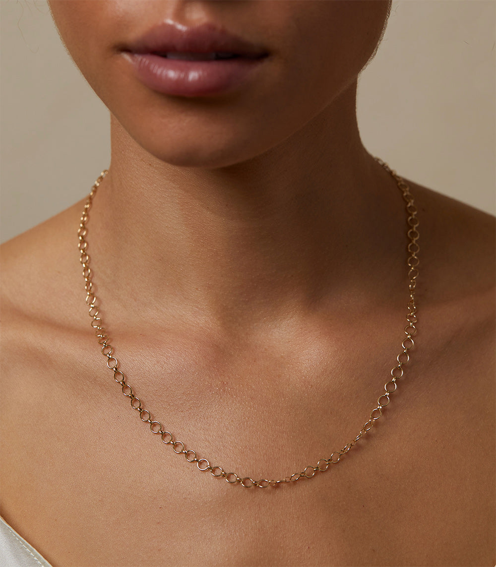 The Loop de Loop CN-C8 gold loop link chain necklace, warm soft light, 16 18 20 22 inch chain lengths