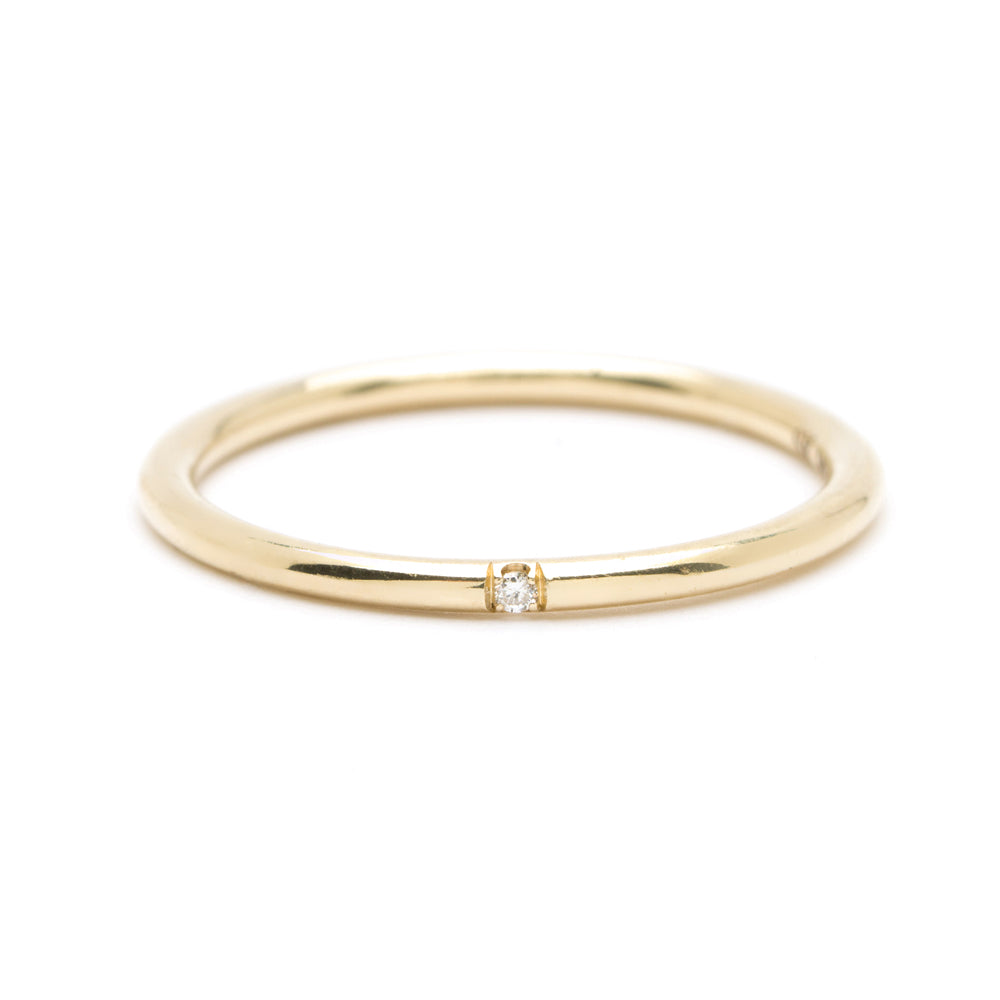 Classic Wire Band A-R27 understated 14K yellow gold ring with small round diamond setting