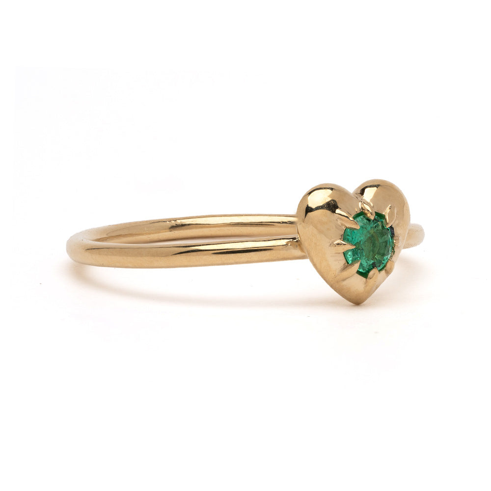 ID RING NO.2 by ID-R2 heart ring in 14K yellow gold with green gemstone centre