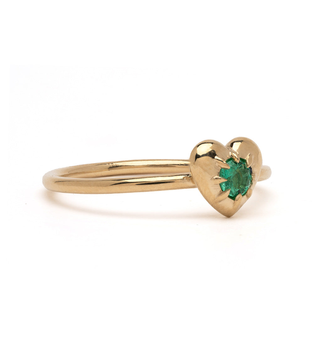 ID RING NO.2 by ID-R2 heart ring in 14K yellow gold with green gemstone centre