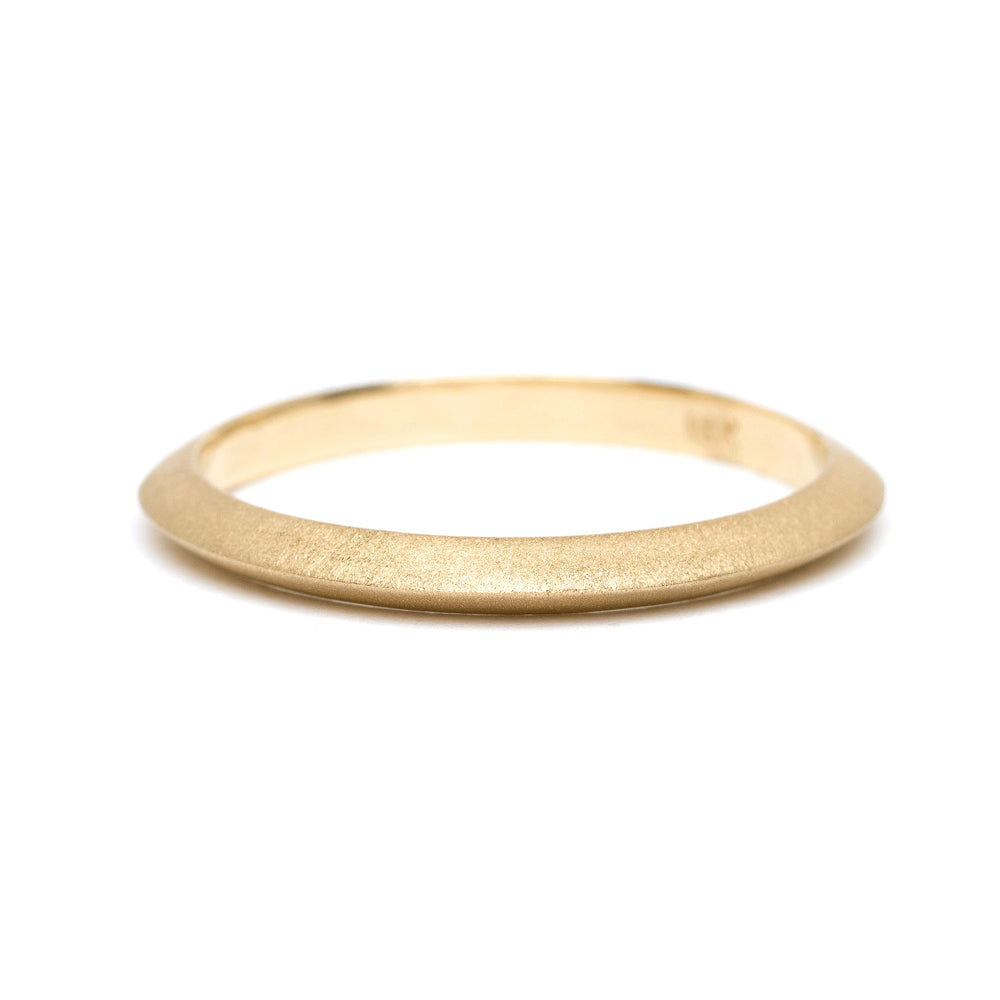 Knife Edge A-R25 14K yellow gold ring with matte finish, understated minimalist band.