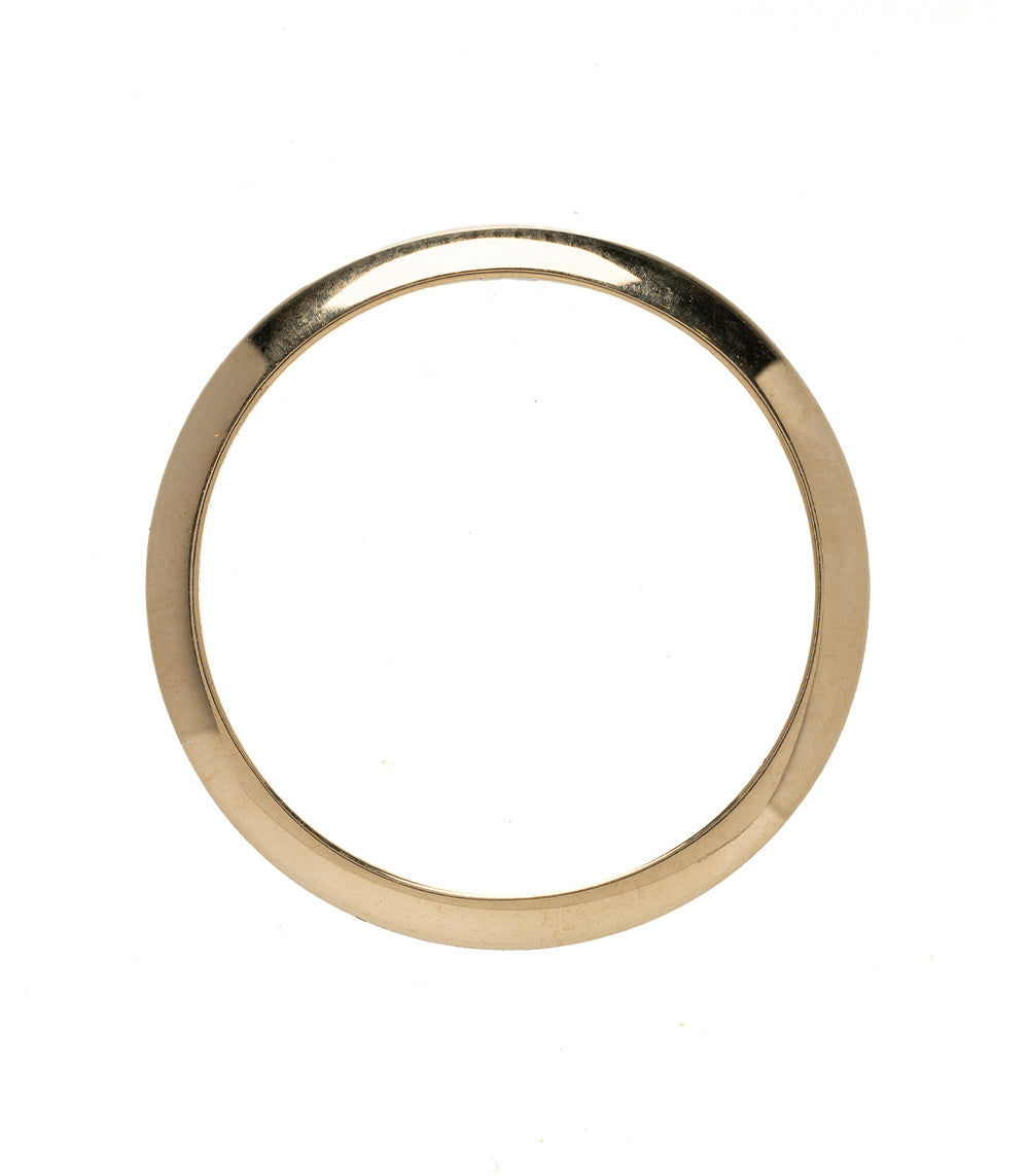 Knife Edge by A-R25 bands 14K yellow gold ring with shiny polished knife-edge profile.