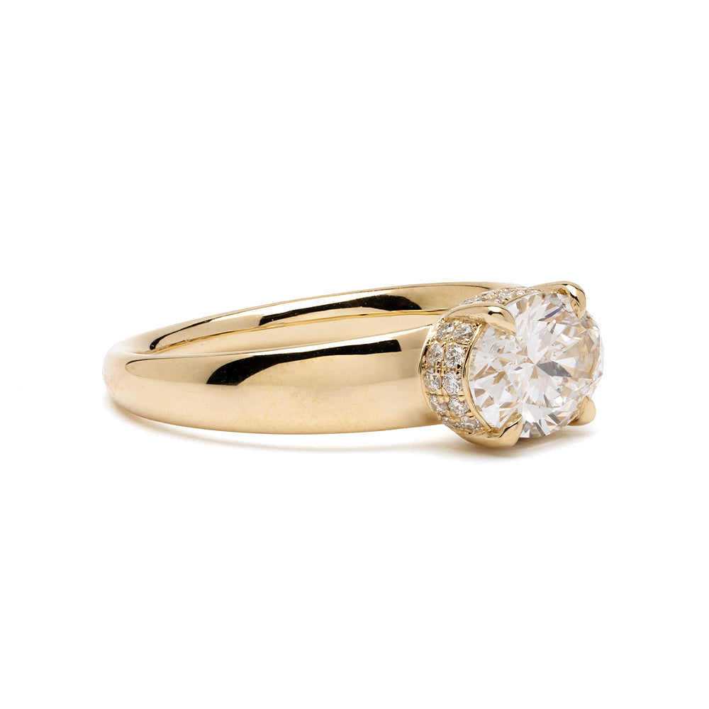 Ella Pinky Duo by SK-R62-DUO unique engagement ring in gold with round diamond and halo setting