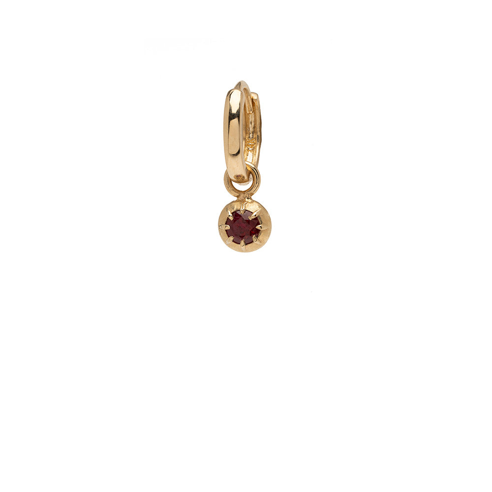 ID HUGGIE NO.2 ID-E2 gold hoop earrings with dangling red round stone detail