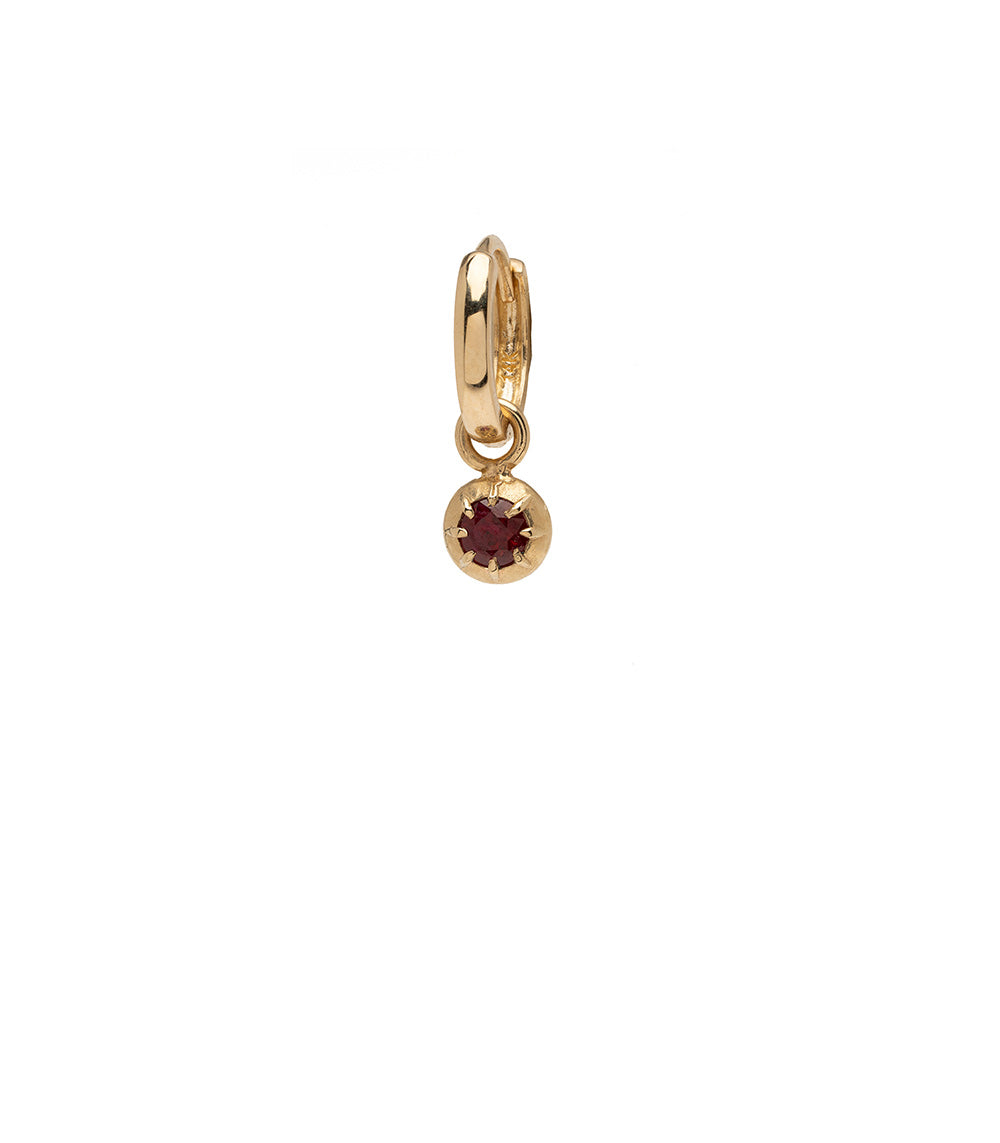 ID HUGGIE NO.2 ID-E2 gold hoop earrings with dangling red round stone detail