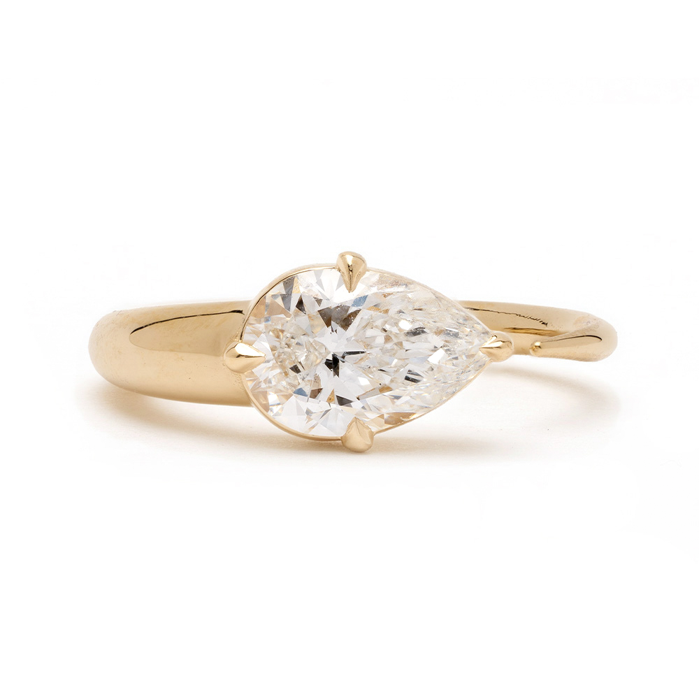 Sloane Pinky Duo by SK-R86-DUO gold ring with oval diamond center stone, high-polish setting