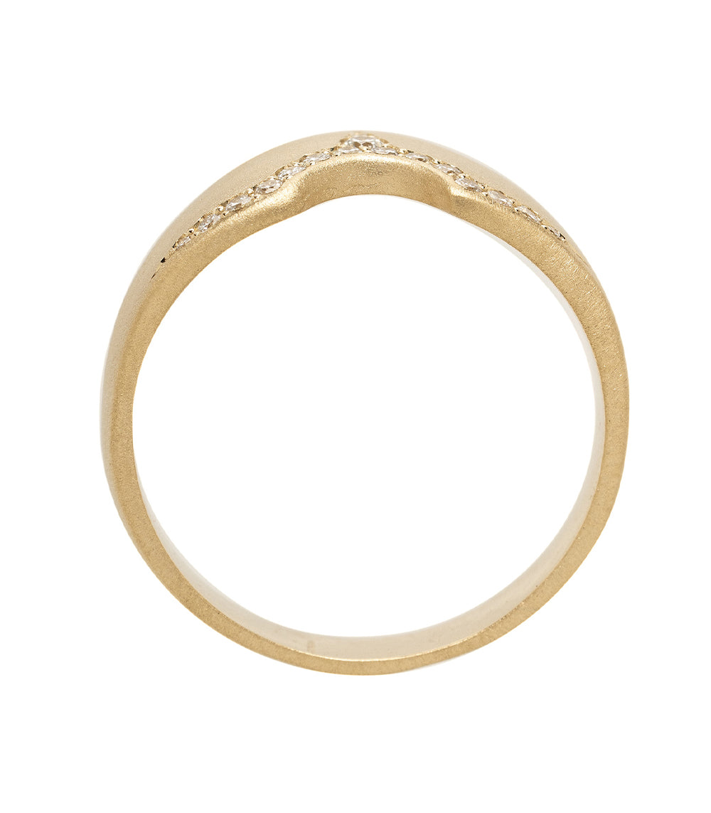 Mini Shield P-R12-B ring band in 14K yellow gold, shiny shield detail with small clear stones