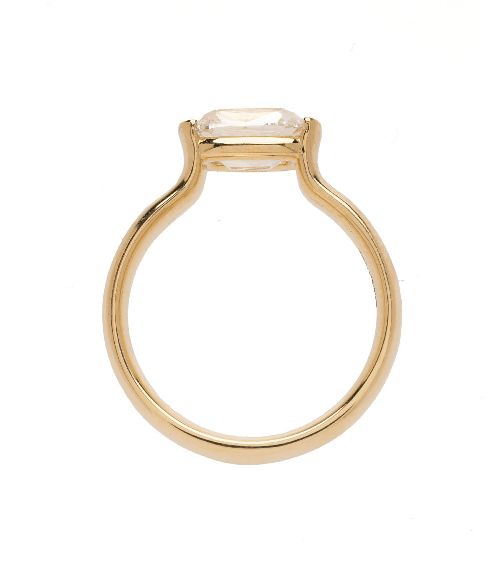 Bardot Pinky by Sofia Kaman ring in yellow gold with square-cut clear stone, minimalist setting