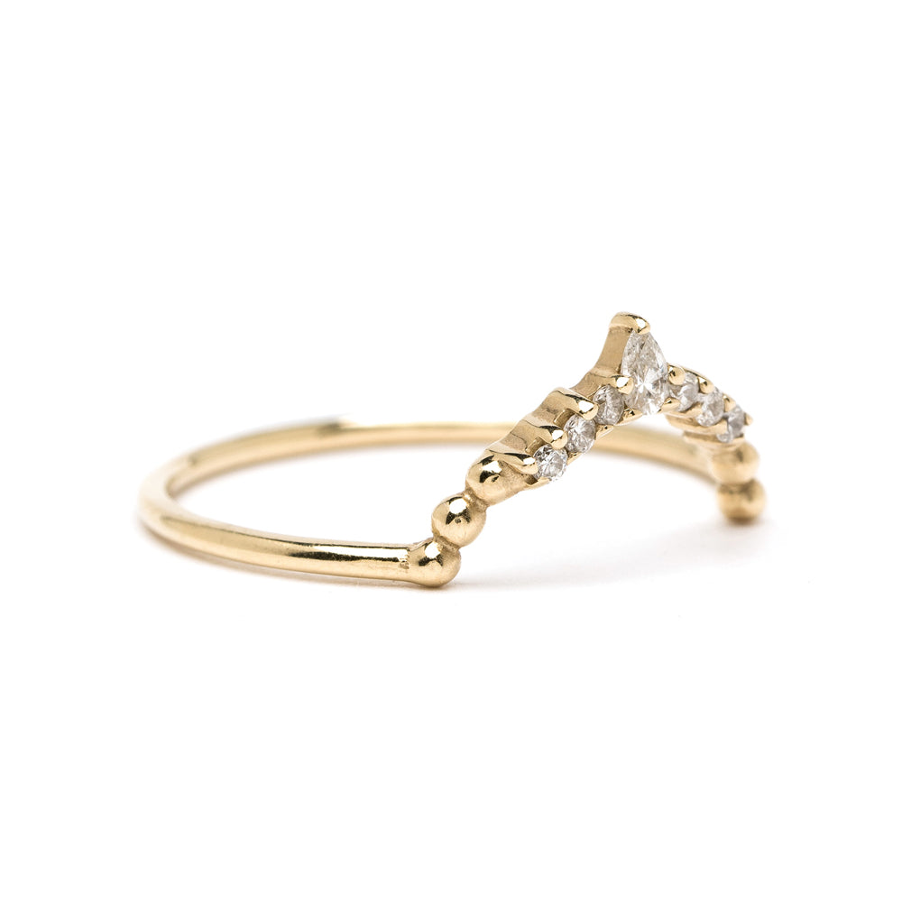 Tiara Nesting Band AL-R13 14K yellow gold, understated shine with 3 stone engagement ring