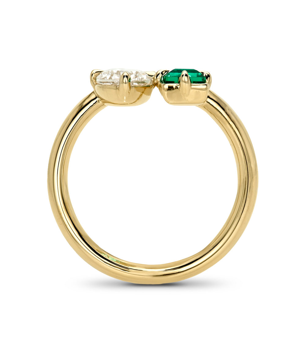Eirene Toi et Moi by Sofia Kaman engagement ring in gold with 2 stone engagement ring—green and clear stones