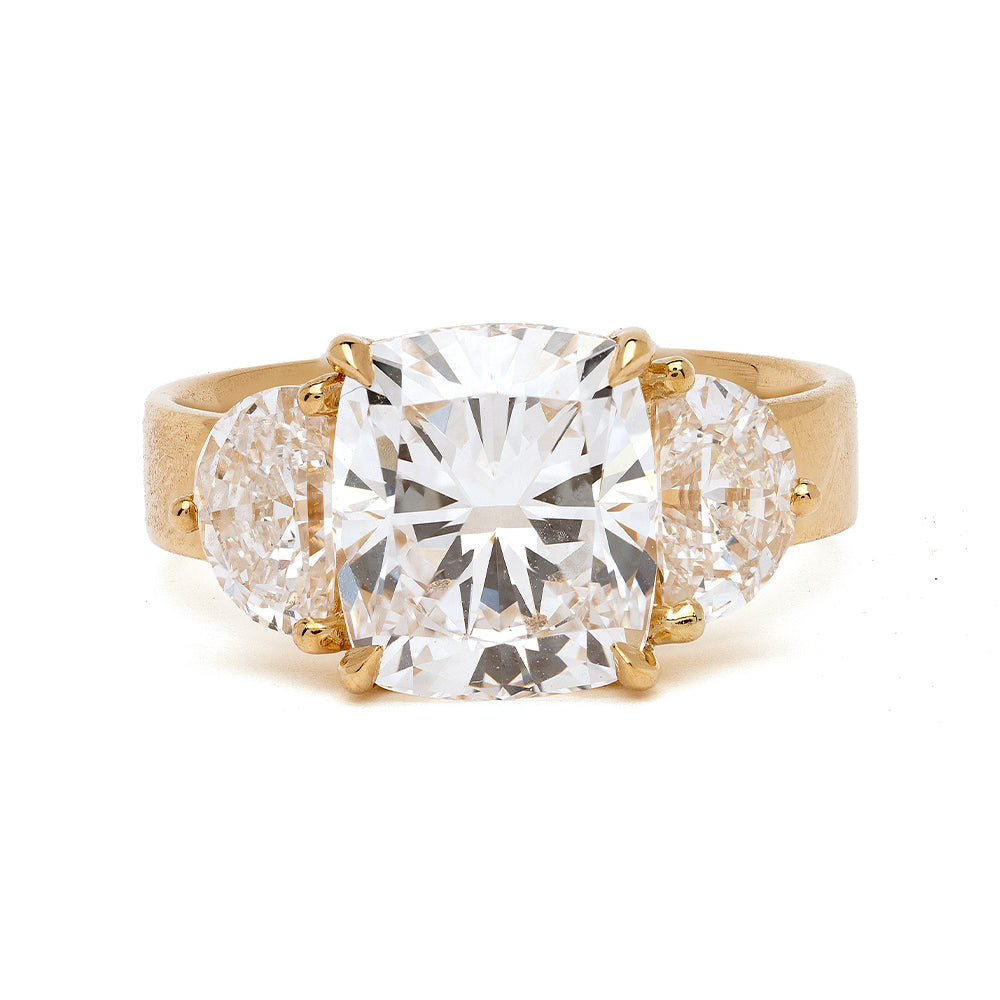 Charlie SK-R115 diamond ring, gold band with three-stone setting and crisp center sparkle