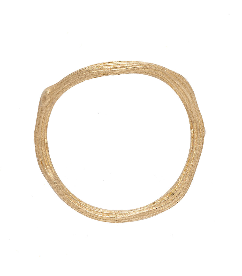 Twig Nesting Band ES-R37 ring band in 14K yellow gold with shiny textured finish