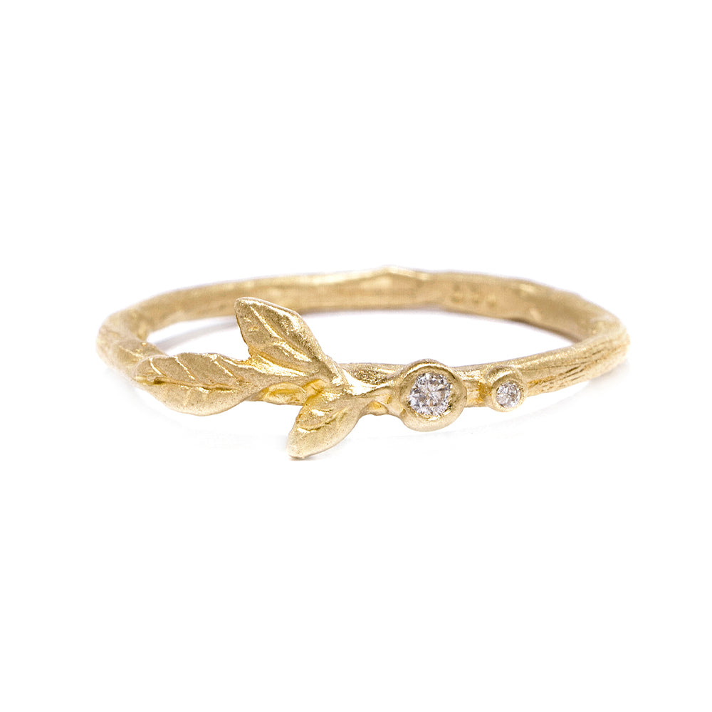 Twig Band ES-R4 14K yellow gold ring with shiny twig design and small round stone settings