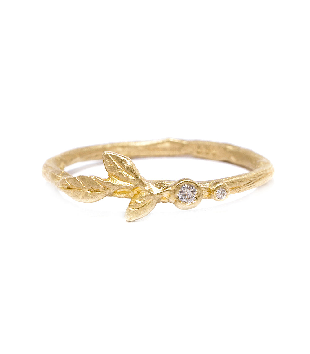 Twig Band ES-R4 14K yellow gold ring with shiny twig design and small round stone settings