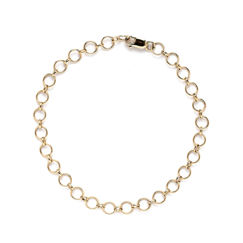 The Loop de Loop Bracelet CB-C5 gold chain bracelet with repeating loop links and lobster clasp.