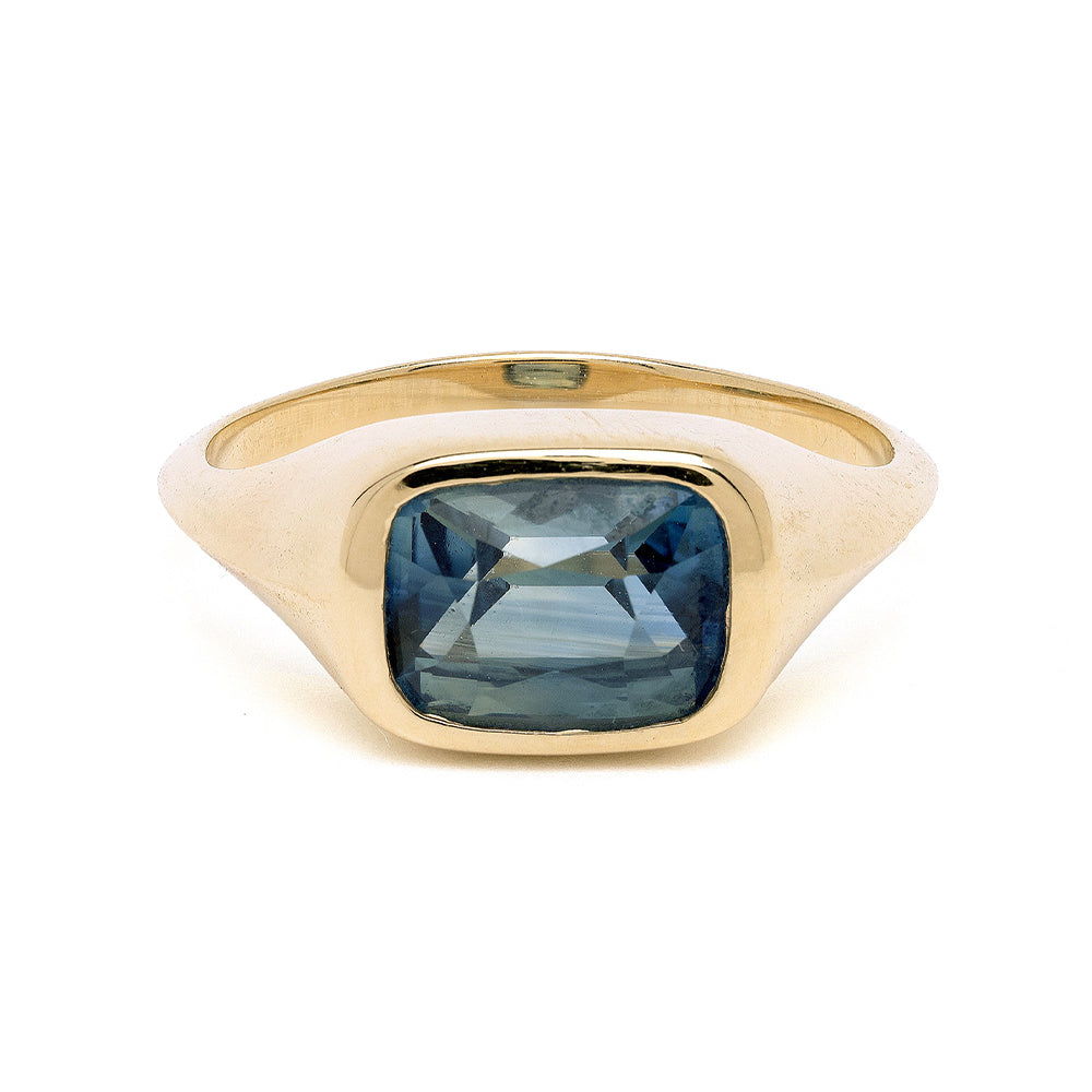Tristan SK-R113-CC-TS-2.62 ring in gold with blue cushion-cut gemstone, understated geometric setting