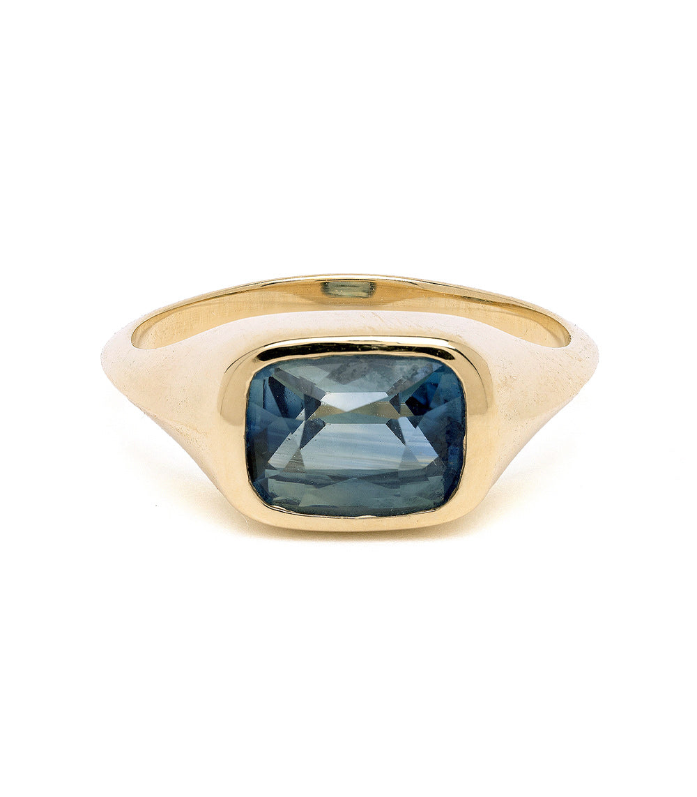 Tristan SK-R113-CC-TS-2.62 ring in gold with blue cushion-cut gemstone, understated geometric setting